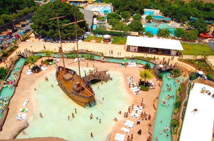 Spazzio Diroma Com Acesso Ao Acqua Park - Temporada Cn Adriele กัลดัสโนวัส ภายนอก รูปภาพ